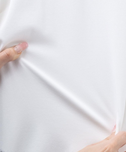 NAVY(ネイビー)の「nAvy SARARI スキッパープルオーバー(Tシャツ/カットソー・レディース・オフホワイト/チャコールグレー/ブラック/ライトオリーブ/モカ・M/L)」の7枚目の写真