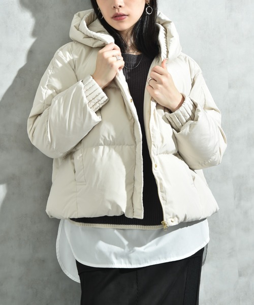 INTERPLANET（インタープラネット）の「プリーツレイヤーフードピュアダウン（ダウンジャケット/コート・レディース・ライトベージュ/ブラック/グレー・FREE）」の9枚目の写真