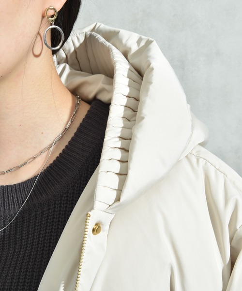 INTERPLANET（インタープラネット）の「プリーツレイヤーフードピュアダウン（ダウンジャケット/コート・レディース・ライトベージュ/ブラック/グレー・FREE）」の13枚目の写真