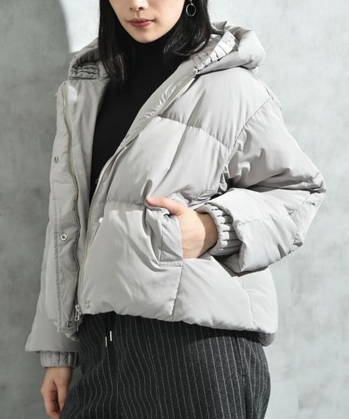 INTERPLANET（インタープラネット）の「プリーツレイヤーフードピュアダウン（ダウンジャケット/コート・レディース・ライトベージュ/ブラック/グレー・FREE）」の20枚目の写真