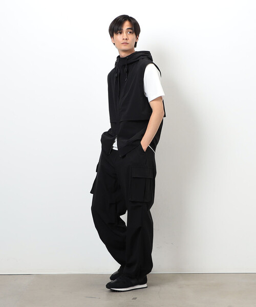 COMME CA ISM（コムサイズム）の「「Daily TECH Series」 クイックドライ ベンチレーションジップベスト（ベスト・メンズ・チャコール/ブラック・MEDIUM/LARGE）」の18枚目の写真