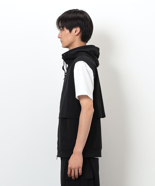 COMME CA ISM（コムサイズム）の「「Daily TECH Series」 クイックドライ ベンチレーションジップベスト（ベスト・メンズ・チャコール/ブラック・MEDIUM/LARGE）」の13枚目の写真