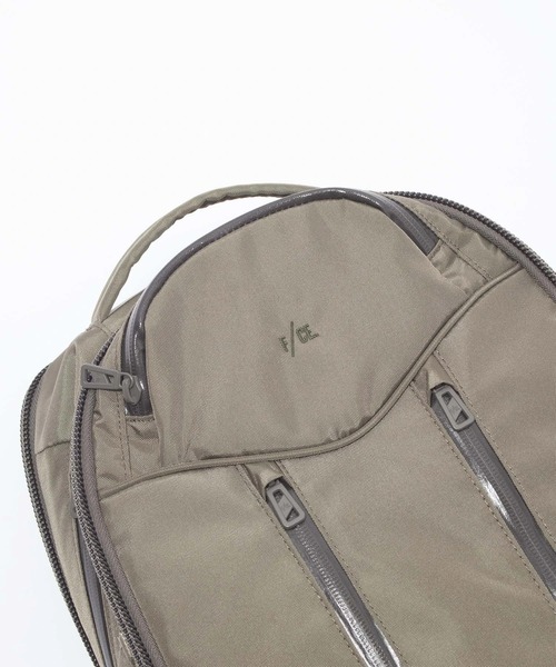 F/CE. (エフシーイー)の「F/CE./エフシーイー 420 re/cor DAYTRIP BP 32L(バックパック/リュック・メンズ・ブラック/セージグリーン・FREE)」の6枚目の写真