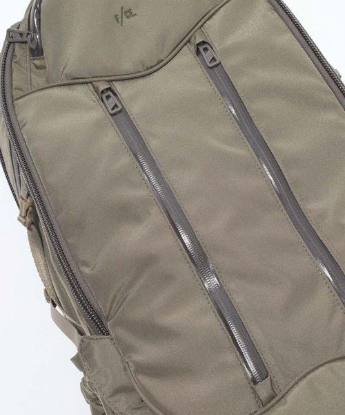 F/CE. (エフシーイー)の「F/CE./エフシーイー 420 re/cor DAYTRIP BP 32L(バックパック/リュック・メンズ・ブラック/セージグリーン・FREE)」の8枚目の写真