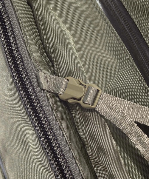 F/CE. (エフシーイー)の「F/CE./エフシーイー 420 re/cor DAYTRIP BP 32L(バックパック/リュック・メンズ・ブラック/セージグリーン・FREE)」の13枚目の写真