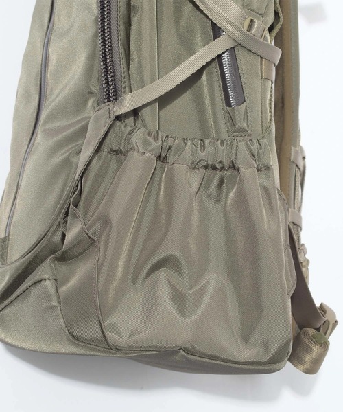 F/CE. (エフシーイー)の「F/CE./エフシーイー 420 re/cor DAYTRIP BP 32L(バックパック/リュック・メンズ・ブラック/セージグリーン・FREE)」の14枚目の写真