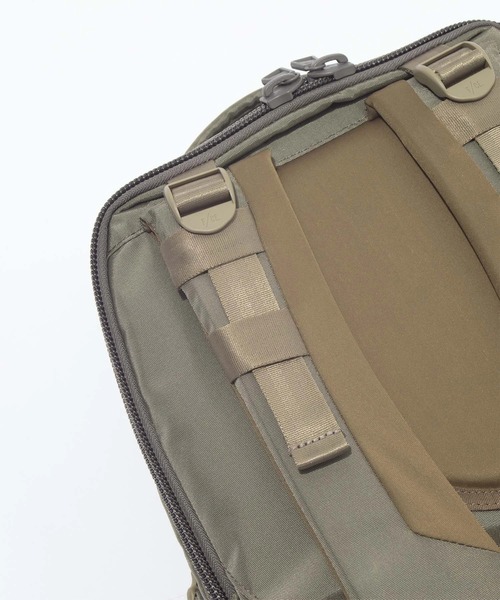 F/CE. (エフシーイー)の「F/CE./エフシーイー 420 re/cor DAYTRIP BP 32L(バックパック/リュック・メンズ・ブラック/セージグリーン・FREE)」の18枚目の写真