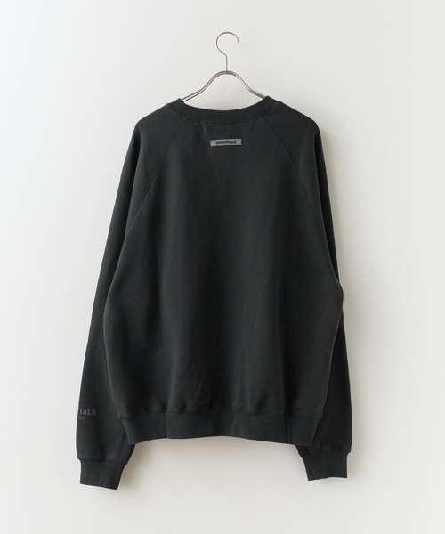 FOG ESSENTIALS(エフオージーエッセンシャルズ)の「FOG ESSENTIALS/エッセンシャルズ FRONT LOGO CREW SWEAT SHIRTS スウェット(スウェット・メンズ・ブラック/クリーム・S/L)」の4枚目の写真