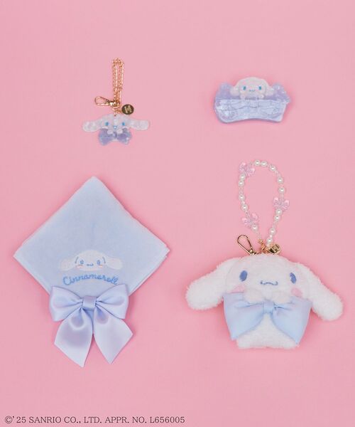 シナモロール ぬいぐるみ チャーム Maison de FLEUR x サンリオ シナモロール ぬいぐるみチャーム/Maison de FLEUR（メゾン ド