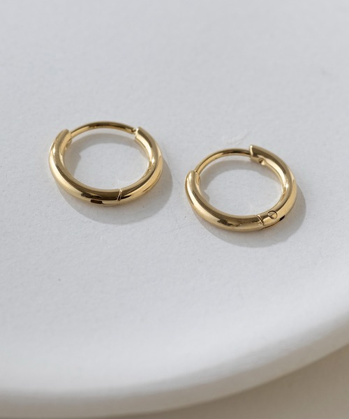 MAISON BREEZE（メゾンブリーズ）の「【MAISON BREEZE】ピアス ステンレス 細幅 丸甲 直径1.1cm ミニ シンプル ワンタッチ フープピアス　OSWY（ピアス（両耳用）・レディース・ブラック/シルバー/ゴールド・FREE）」の10枚目の写真