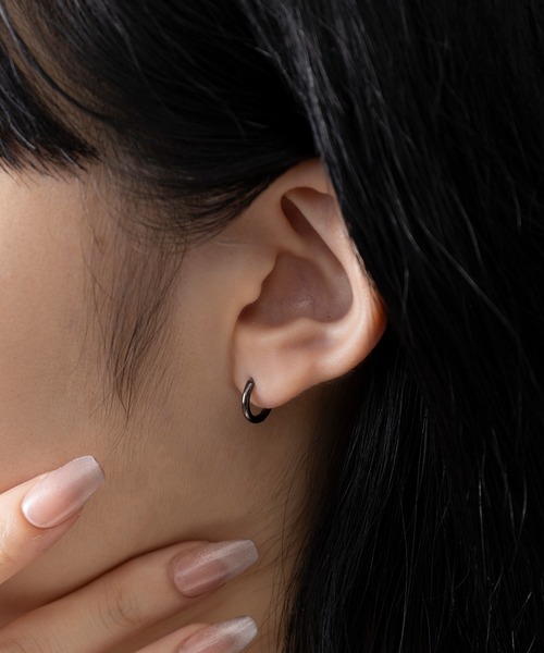 MAISON BREEZE（メゾンブリーズ）の「【MAISON BREEZE】ピアス ステンレス 細幅 丸甲 直径1.1cm ミニ シンプル ワンタッチ フープピアス　OSWY（ピアス（両耳用）・レディース・ブラック/シルバー/ゴールド・FREE）」の18枚目の写真