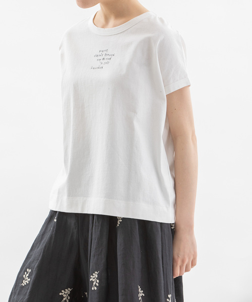 nop de nod(ノップドゥノッド)の「USコットン書き文字ロゴ刺繍フレンチTシャツ(Tシャツ/カットソー・レディース・ダークブルー/レッド/オフホワイト/ブルー/ブラック・M)」の2枚目の写真