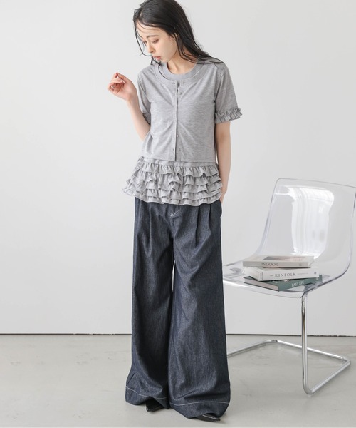 AMELY(エミリー)の「ティアードフリル ドッキングトップス(シャツ/ブラウス・レディース・ブラック/グレー/チャコール・フリー)」の5枚目の写真