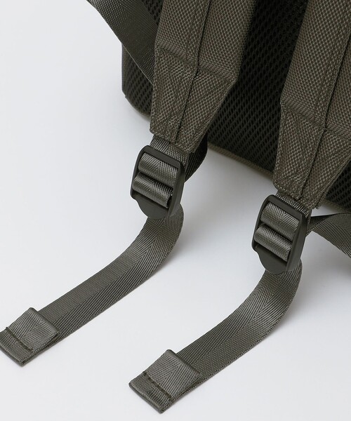 SHIPS（シップス）の「【WEB限定】SHIPS: ナイロン ビズ バックパック（バックパック/リュック・メンズ・ネイビー/オリーブ/ブラック・ONESIZE）」の15枚目の写真