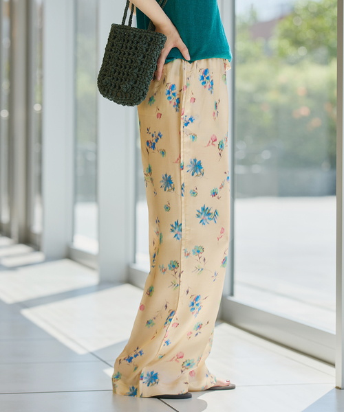 IENA LA BOUCLE（イエナラブークル）の「IENA LA BOUCLE ボタニカルプリントイージーパンツ（その他パンツ・レディース・ベージュ系その他・36/38）」の10枚目の写真