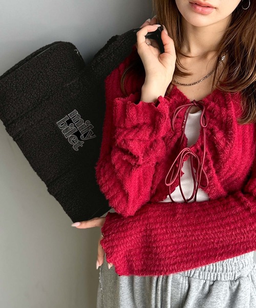 mily bilet(ミウィビレット)の「【mily bilet】ふわもこ感がたまらない主役バッグ♪ロゴ刺繍ボアボストンバッグ(ハンドバッグ・レディース・チャコールグレー/ブラック/ブラウン/ベージュ・ONE SIZE)」の9枚目の写真