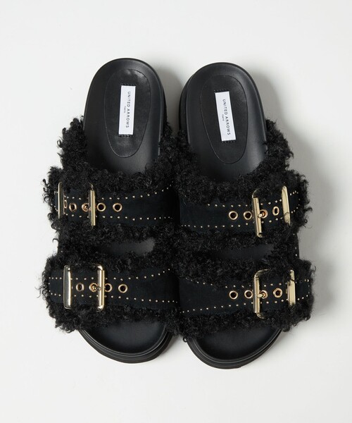 UNITED ARROWS（ユナイテッドアローズ）の「フェイクファー 2ライン スタッズ サンダル（サンダル・レディース・ブラック/ベージュ・35/36/37/38）」の9枚目の写真