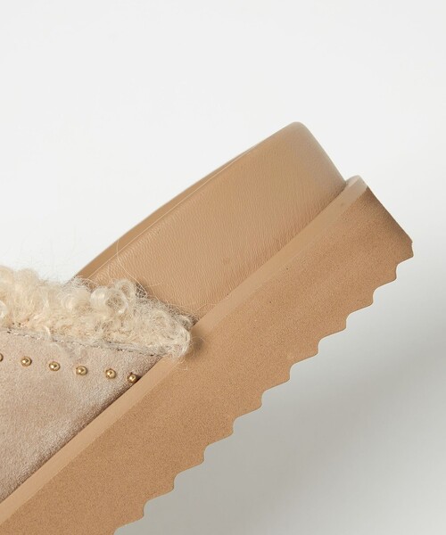 UNITED ARROWS（ユナイテッドアローズ）の「フェイクファー 2ライン スタッズ サンダル（サンダル・レディース・ブラック/ベージュ・35/36/37/38）」の21枚目の写真