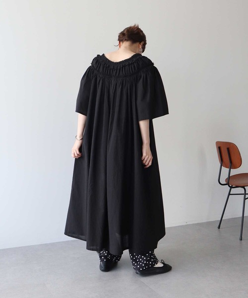 earth music&ecology（アースミュージックアンドエコロジー）の「ギャザーロングワンピース（ワンピース・レディース・ホワイト系その他2/ライトブルー/ブラック・FREE）」の8枚目の写真