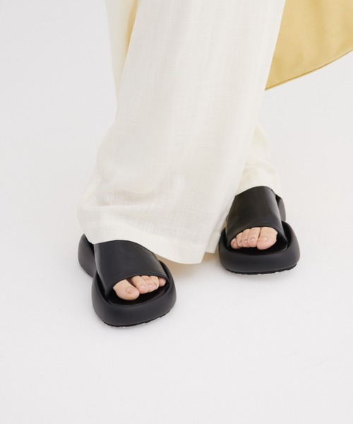 FUULLY STUDIO（フーリィーステューディオ）の「ボリュームソールサンダル（サンダル・レディース・ブラック・SMALL/MEDIUM/LARGE）」の6枚目の写真