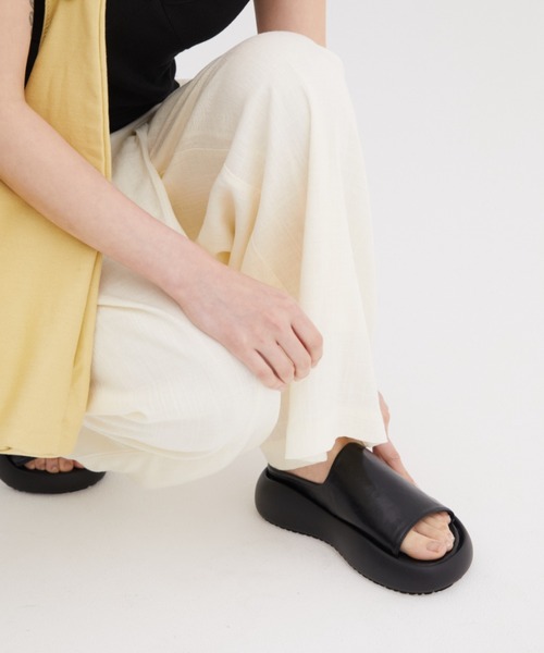 FUULLY STUDIO（フーリィーステューディオ）の「ボリュームソールサンダル（サンダル・レディース・ブラック・SMALL/MEDIUM/LARGE）」の8枚目の写真