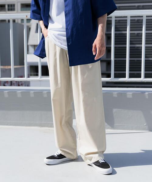 ITEMS URBANRESEARCH(アイテムズ アーバンリサーチ)の「ウェビングベルト ツイルストレートパンツ(その他パンツ・メンズ・アイボリー/ブラック/ベージュ・MEDIUM/LARGE)」の1枚目の写真