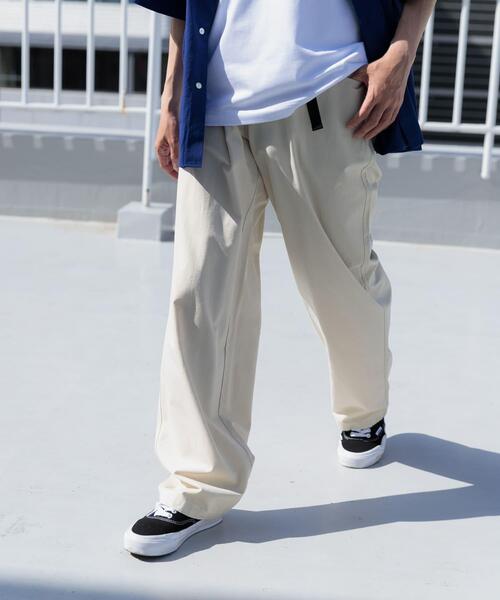 ITEMS URBANRESEARCH(アイテムズ アーバンリサーチ)の「ウェビングベルト ツイルストレートパンツ(その他パンツ・メンズ・アイボリー/ブラック/ベージュ・MEDIUM/LARGE)」の8枚目の写真