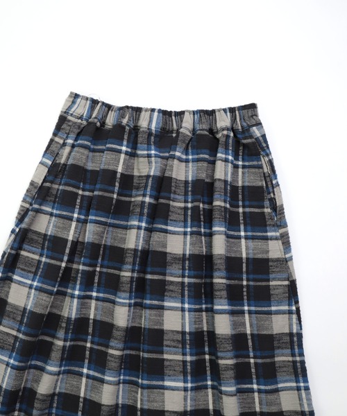 D.M.G.（ドミンゴ）の「[D.M.G. / ディーエムジー]スラブチェック起毛 タックフレアスカート（スカート・レディース・グレー系その他・FREE）」の18枚目の写真