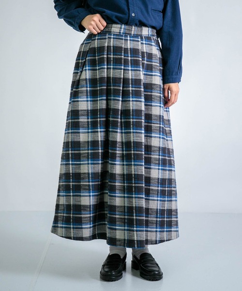 D.M.G.（ドミンゴ）の「[D.M.G. / ディーエムジー]スラブチェック起毛 タックフレアスカート（スカート・レディース・グレー系その他・FREE）」の8枚目の写真