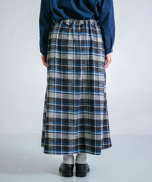 D.M.G.（ドミンゴ）の「[D.M.G. / ディーエムジー]スラブチェック起毛 タックフレアスカート（スカート・レディース・グレー系その他・FREE）」の12枚目の写真