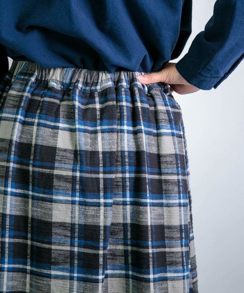 D.M.G.（ドミンゴ）の「[D.M.G. / ディーエムジー]スラブチェック起毛 タックフレアスカート（スカート・レディース・グレー系その他・FREE）」の15枚目の写真