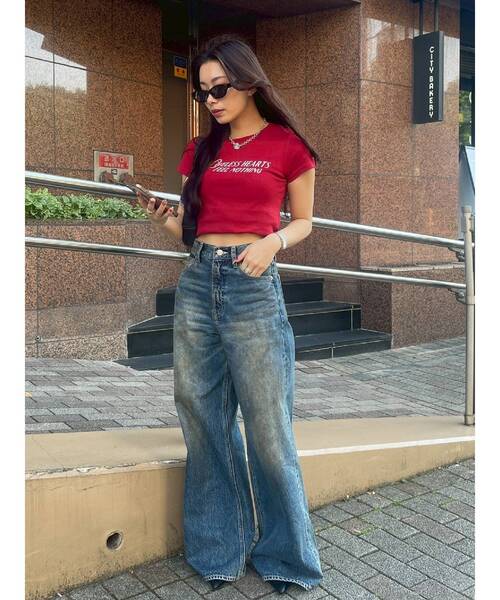 EVRIS（エヴリス）の「ヴィンテージライクボリュームワイドデニムパンツ（デニムパンツ・レディース・ブルー/インディゴブルー・MEDIUM/SMALL）」の12枚目の写真