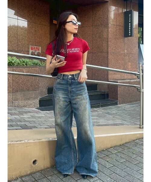 EVRIS（エヴリス）の「ヴィンテージライクボリュームワイドデニムパンツ（デニムパンツ・レディース・ブルー/インディゴブルー・MEDIUM/SMALL）」の13枚目の写真