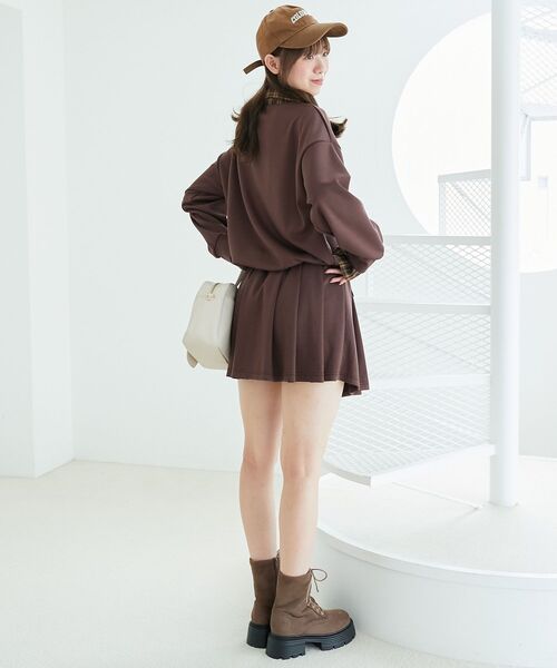 MAJESTIC LEGON(マジェスティックレゴン)の「レイヤード風スウェットセットアップ(ワンピース・レディース・ネイビー/オートミール/ブラウン・MEDIUM)」の17枚目の写真