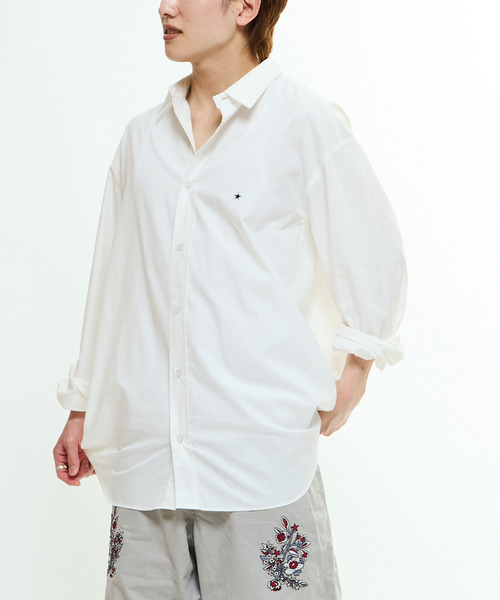 CONVERSE TOKYO(コンバーストウキョウ)の「STAR★ ONEPOINT OVERSIZED SHIRT(シャツ/ブラウス・レディース・ブルー/ベージュ/ホワイト/サックスブルー/ブラック・FREE)」の6枚目の写真