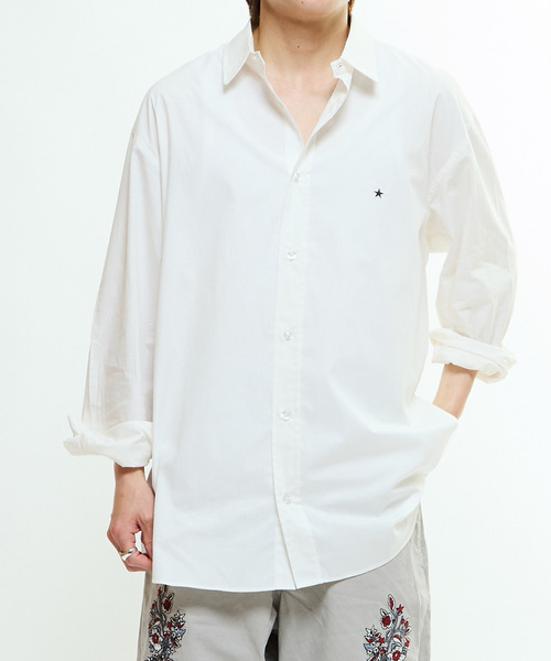 CONVERSE TOKYO(コンバーストウキョウ)の「STAR★ ONEPOINT OVERSIZED SHIRT(シャツ/ブラウス・レディース・ブルー/ベージュ/ホワイト/サックスブルー/ブラック・FREE)」の7枚目の写真