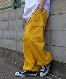 ニコアンド　フレアカーゴパンツ　黄色 ニコアンドフレアカーゴパンツ黄色