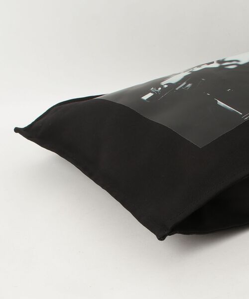 MEDICOM TOY（メディコムトイ）の「MLE 坂本龍一 「音楽図鑑」 TOTE BAG（トートバッグ・メンズ・ブラック・FREE）」の4枚目の写真