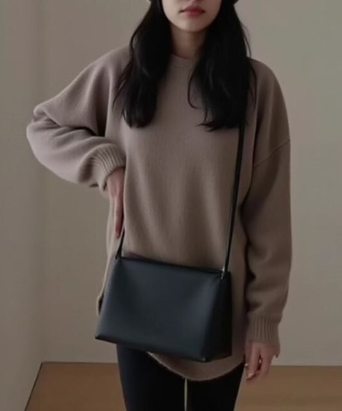 cammie(キャミー)の「ラウンドカットクルーネックニット(ニット/セーター・レディース・オフホワイト/ブラック/モカ・F)」の9枚目の写真