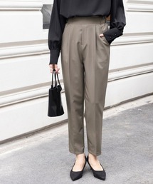 ポケット付きテーパードパンツ