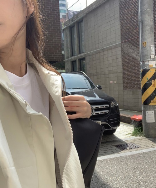 FREE STYLISTS(フリー スタイリスト)の「YUGA_YGMC Drawstring stand-collar mountain parka(マウンテンパーカー・レディース・ブラック/オフホワイト・FREE)」の21枚目の写真