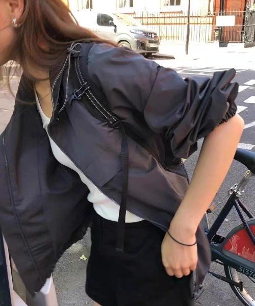 FREE STYLISTS(フリー スタイリスト)の「YUGA_YGMC Drawstring stand-collar mountain parka(マウンテンパーカー・レディース・ブラック/オフホワイト・FREE)」の5枚目の写真