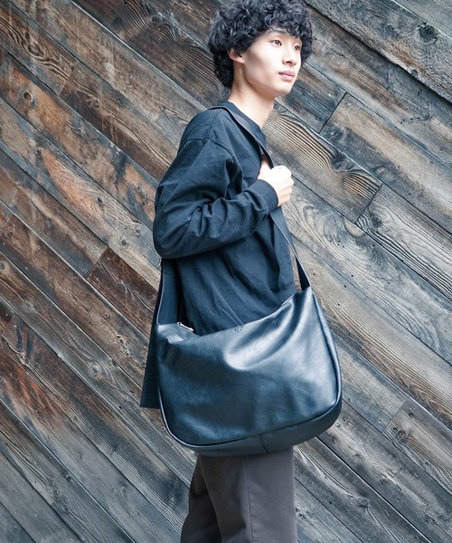 BEVERLY HILLS POLO CLUB（ビバリーヒルズポロクラブ）の「【BEVERLY HILLS POLO CLUB/ビバリーヒルズポロクラブ 】フェイクレザー ビッグショルダーバッグ（ショルダーバッグ・メンズ・ブラウン/ブラック・FREE）」の18枚目の写真