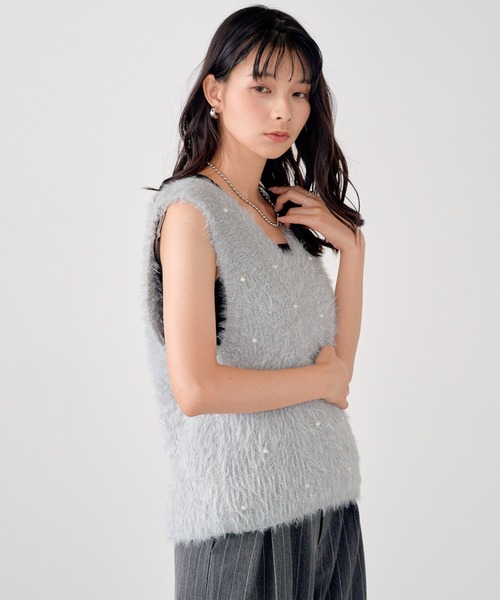 attiree(アティレー)の「パール付きラメシャギーニットベスト(Tシャツ/カットソー・レディース・ピンク/アイボリー/グレー/チャコールグレー/ベージュ・FREE)」の18枚目の写真
