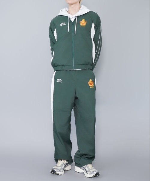 SPINNS（スピンズ）の「ナイロントラックパンツ/エンブレム刺繍ロゴ/配色切替/セットアップ対応（その他パンツ・メンズ・ホワイト/ブラック/ネイビー/グリーン/ワイン・ONESIZE）」の11枚目の写真