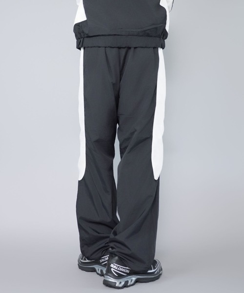 SPINNS（スピンズ）の「ナイロントラックパンツ/エンブレム刺繍ロゴ/配色切替/セットアップ対応（その他パンツ・メンズ・ホワイト/ブラック/ネイビー/グリーン/ワイン・ONESIZE）」の16枚目の写真