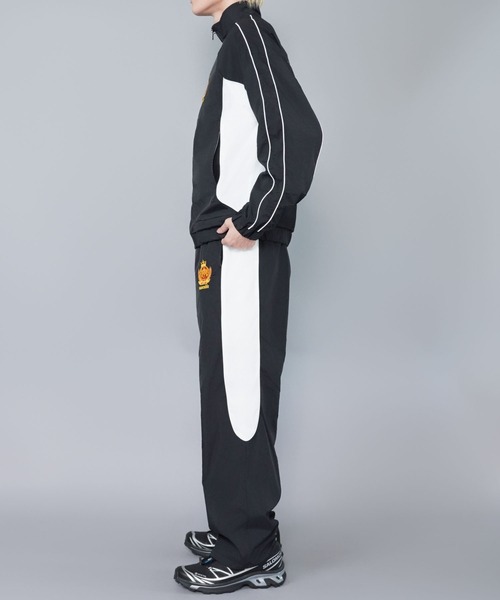 SPINNS（スピンズ）の「ナイロントラックパンツ/エンブレム刺繍ロゴ/配色切替/セットアップ対応（その他パンツ・メンズ・ホワイト/ブラック/ネイビー/グリーン/ワイン・ONESIZE）」の9枚目の写真