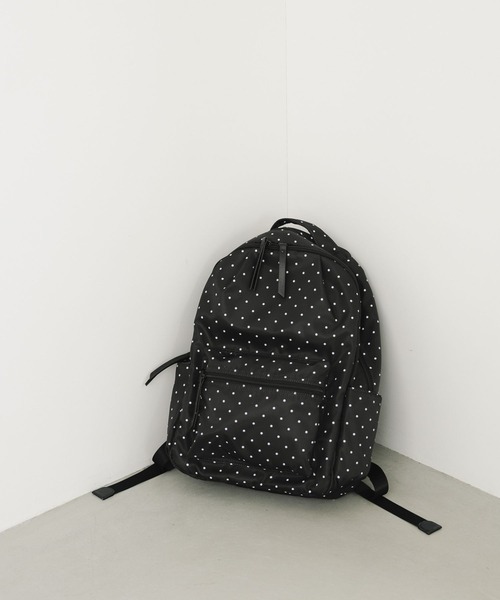 GLOBAL WORK(グローバルワーク)の「撥水軽量12ポケットリュック/578006(バックパック/リュック・レディース・ブラック系その他/ブラック/グレー系その他2/グレー系その他/カーキ/ライトベージュ/ブラウン系その他・FREE)」の1枚目の写真