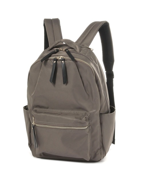 GLOBAL WORK(グローバルワーク)の「撥水軽量12ポケットリュック/578006(バックパック/リュック・レディース・ブラック系その他/ブラック/グレー系その他2/グレー系その他/カーキ/ライトベージュ/ブラウン系その他・FREE)」の7枚目の写真