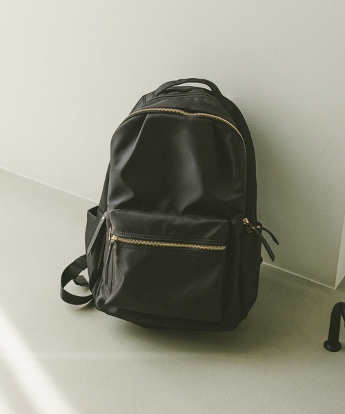 GLOBAL WORK(グローバルワーク)の「撥水軽量12ポケットリュック/578006(バックパック/リュック・レディース・ブラック系その他/ブラック/グレー系その他2/グレー系その他/カーキ/ライトベージュ/ブラウン系その他・FREE)」の2枚目の写真